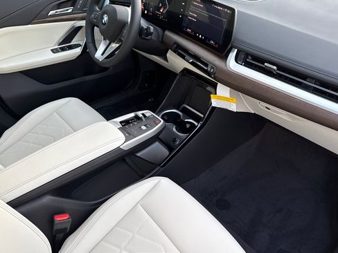 New 2026 BMW X1 xDrive28i w/ Technology Package image 13