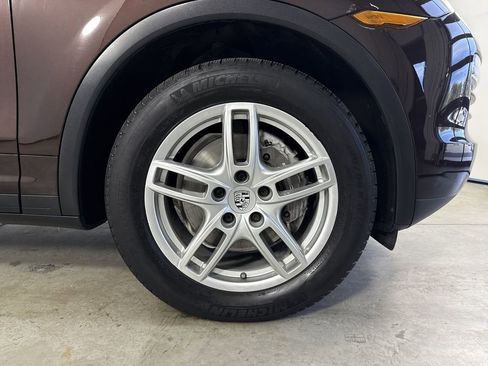 Certified 2014 Porsche Cayenne AWD/4WD image 15