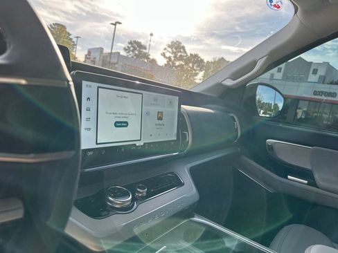 New 2025 Ford Expedition Max Active image 17