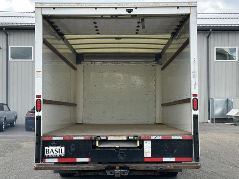 Used 2021 GMC Savana 3500 Extended w/ Power Convenience Package RWD image 11