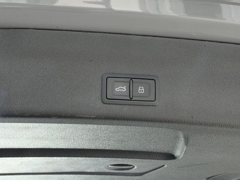 Used 2025 Audi RS 6 performance image 48