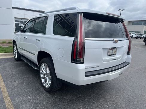 Used 2020 Cadillac Escalade Luxury AWD/4WD image 4