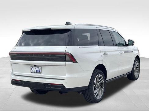 New 2026 Lincoln Navigator Reserve AWD/4WD image 5