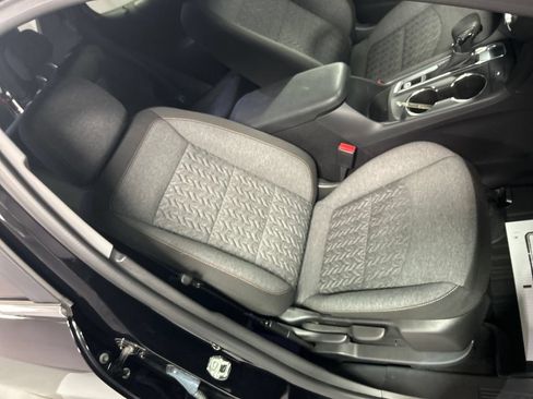 Used 2024 Chevrolet Equinox LT FWD image 25