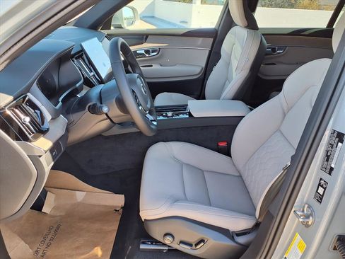 New 2026 Volvo XC90 B6 Plus w/ Protection Package Premier image 13