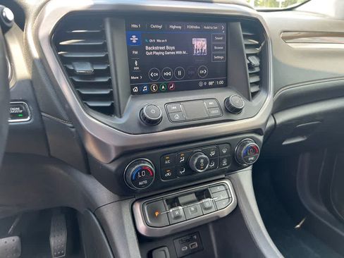 Used 2022 GMC Acadia AT4 w/ Technology Package AWD/4WD image 30