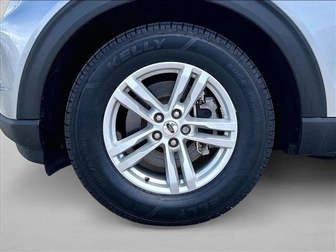 Used 2023 Ford Explorer XLT RWD image 10