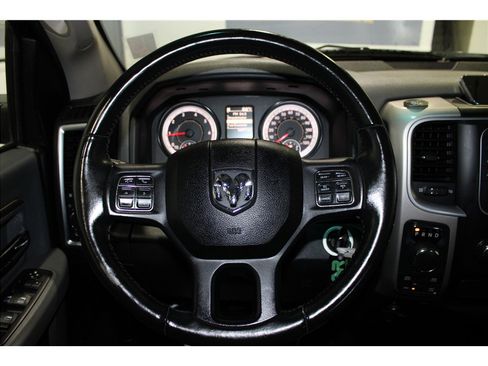 Used 2016 RAM 1500 Big Horn image 25