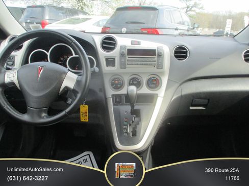 Used 2009 Pontiac Vibe AWD w/ Sun And Sound Package image 7