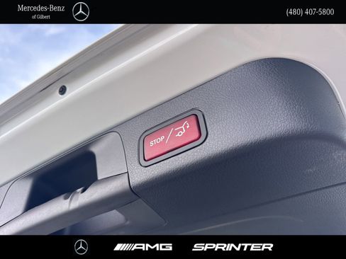 Used 2026 Mercedes-Benz GLB 250 image 8