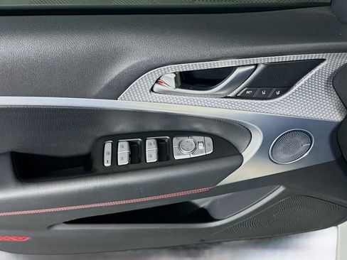 Used 2022 Genesis G70 3.3T w/ Sport Advanced Package image 15