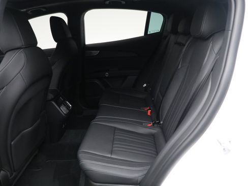 New 2025 Maserati Grecale GT image 17