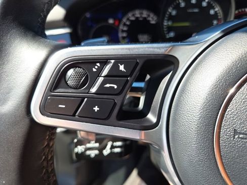 Used 2020 Porsche Panamera 4 AWD/4WD image 32