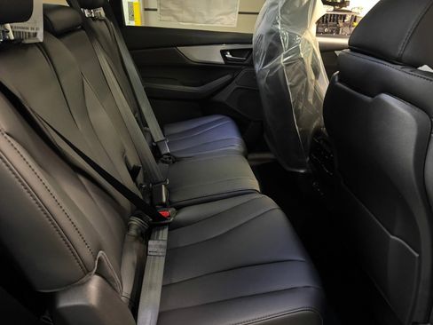 New 2026 Acura MDX SH-AWD image 36