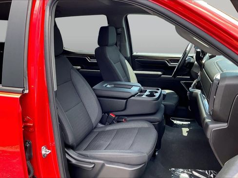 Used 2026 Chevrolet Silverado 1500 LT RWD image 8