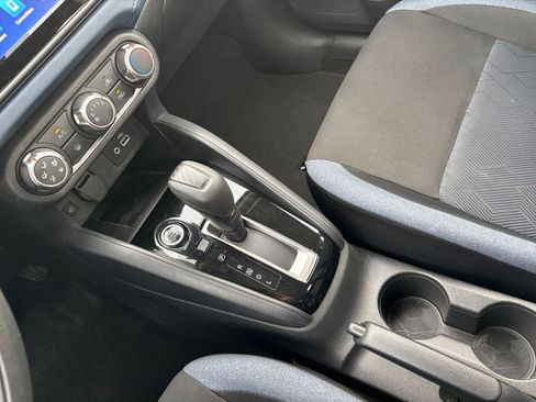 Used 2025 Nissan Versa SV image 39