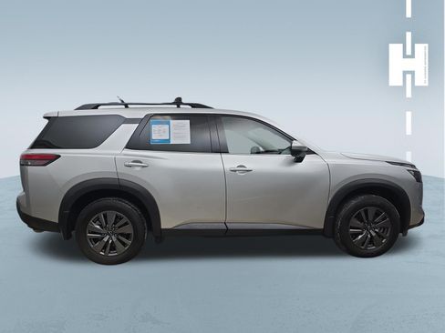 Used 2025 Nissan Pathfinder SV w/ Cargo Package FWD image 3