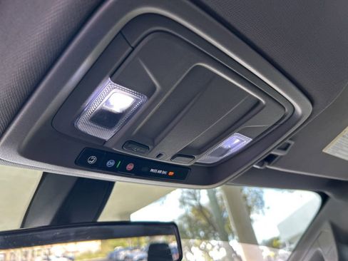 Used 2020 Chevrolet Silverado 1500 LT image 41