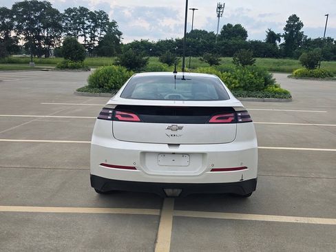 Used 2014 Chevrolet Volt Premium w/ Premium Trim Package FWD image 7