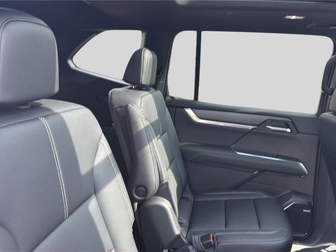 New 2026 GMC Acadia Elevation image 15