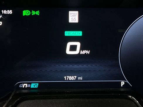 Used 2024 Alfa Romeo Tonale Veloce image 19