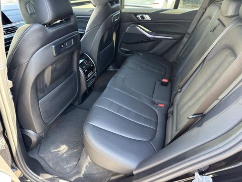 Used 2022 BMW X5 xDrive40i w/ M Sport Package image 15