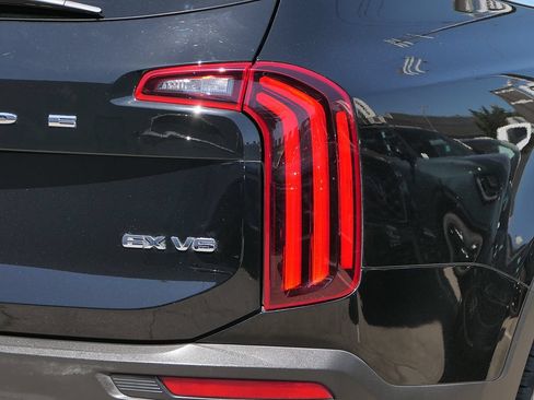 Used 2021 Kia Telluride EX FWD image 3