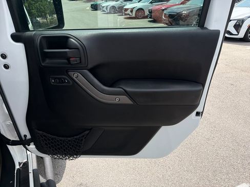 Used 2017 Jeep Wrangler Unlimited Sport w/ Quick Order Package 24S AWD/4WD image 34