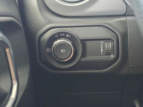 Used 2023 Jeep Wrangler Unlimited Sport AWD/4WD image 24