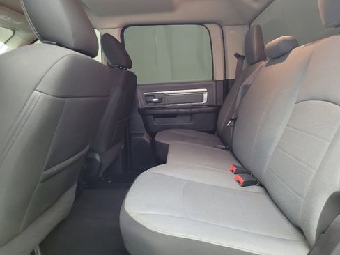 Used 2021 RAM 1500 Classic SLT image 18