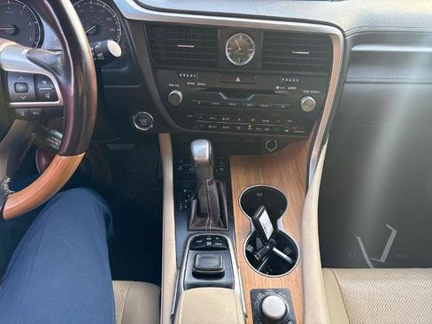 Used 2019 Lexus RX 350L FWD image 8