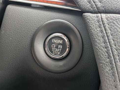 Used 2018 Lincoln MKT AWD image 22