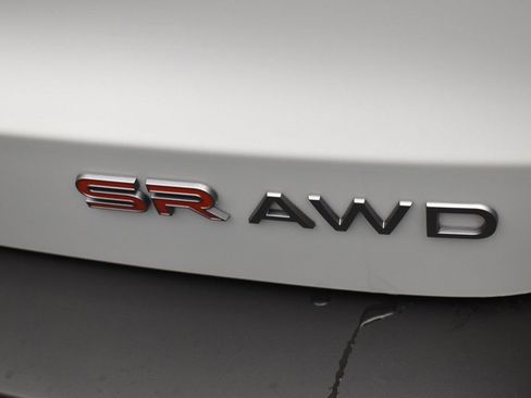 Certified 2025 Nissan Kicks SR image 6