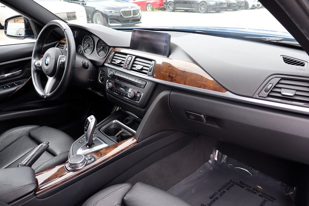 Used 2015 BMW 328d xDrive Sedan AWD/4WD image 18