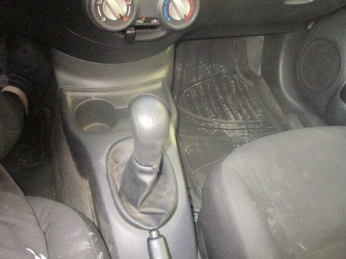 Used 2013 Nissan Versa S FWD image 28