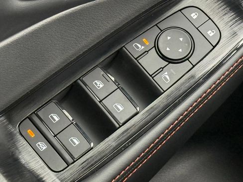 Used 2026 Nissan Rogue SV AWD/4WD image 30