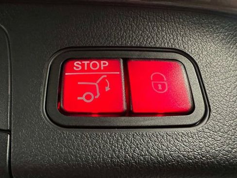 Certified 2025 Mercedes-Benz GLA 250 4MATIC image 11