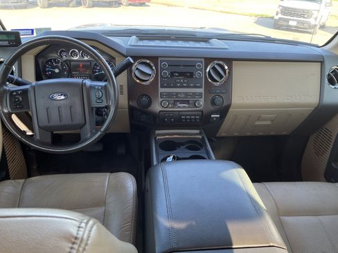 Used 2012 Ford F350 Lariat w/ Lariat Interior Pkg image 13