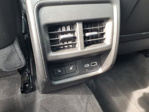 Certified 2023 Cadillac XT4 Premium Luxury image 18