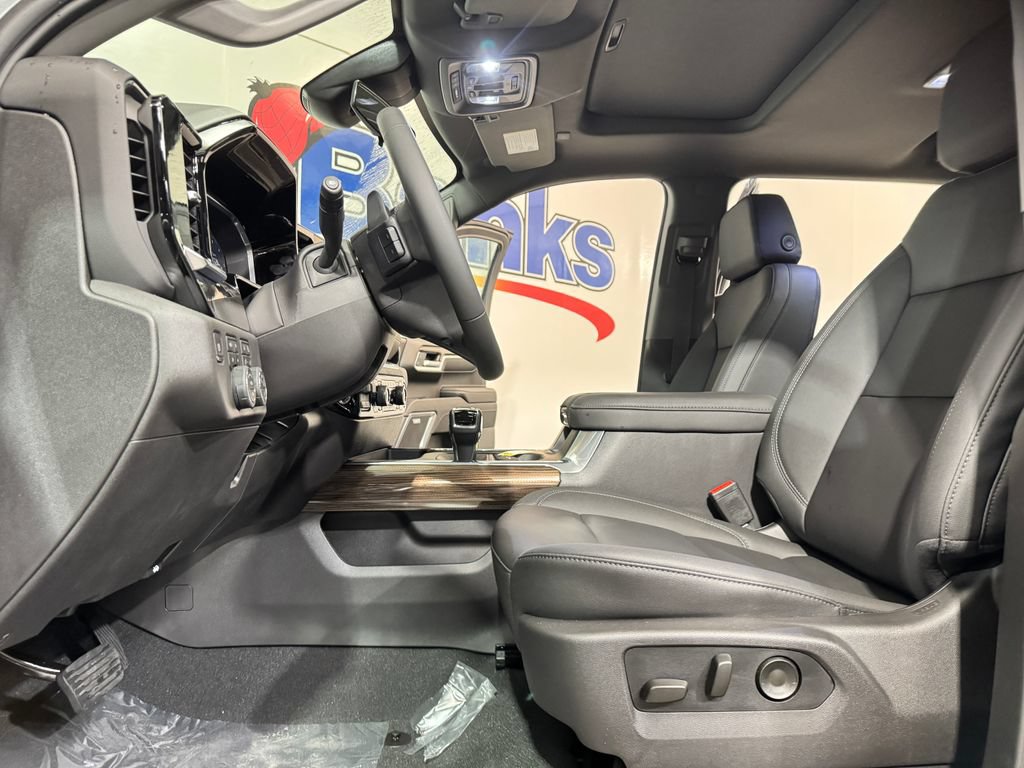New 2026 Chevrolet Silverado 1500 RST w/ RST All Star Premium Package AWD/4WD image 8