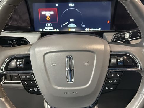 Used 2020 Lincoln Navigator Reserve w/ Equipment Group 208A Reserve AWD/4WD image 11