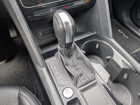 Used 2023 Volkswagen Atlas SE FWD image 31