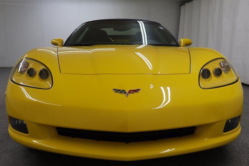 Used 2007 Chevrolet Corvette Convertible RWD image 2