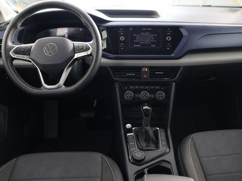 Used 2024 Volkswagen Taos SE w/ Panoramic Sunroof Package AWD/4WD image 2