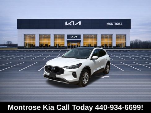 Used 2023 Ford Escape Active w/ Tech Pack #2 AWD/4WD image 1