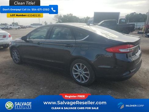 Used 2017 Ford Fusion SE w/ Fusion SE Technology Package image 3