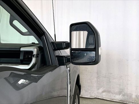 Used 2025 Ford F250 XL RWD image 11