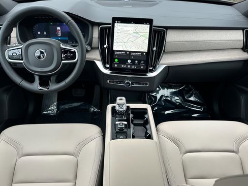 New 2026 Volvo XC90 T8 Plus image 11