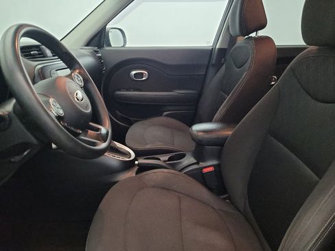 Used 2019 Kia Soul image 17