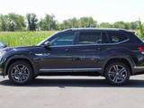 Used 2022 Volkswagen Atlas SEL R-Line image 4